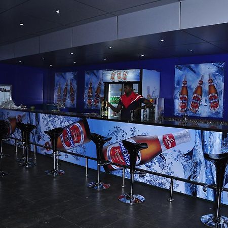 Gunners' Club - Minneriya Bagian luar foto