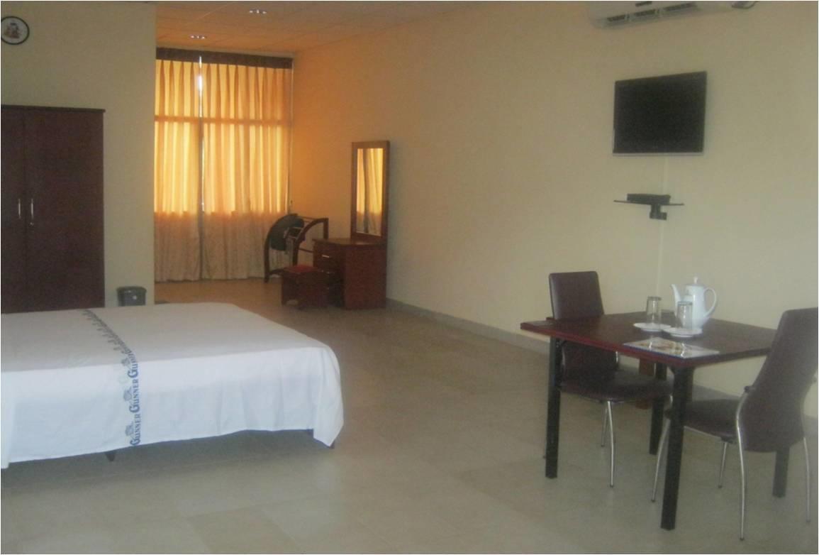 Gunners' Club - Minneriya Ruang foto
