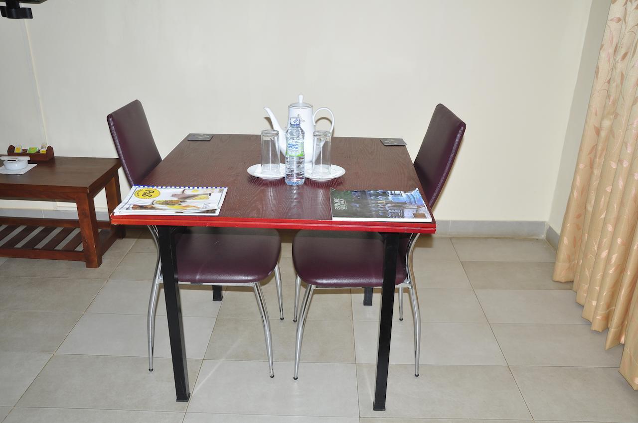 Gunners' Club - Minneriya Ruang foto